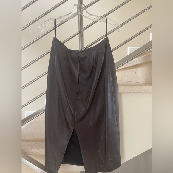 DONNA KARAN BROWN LEATHER SKIRT - Picture 3 of 15